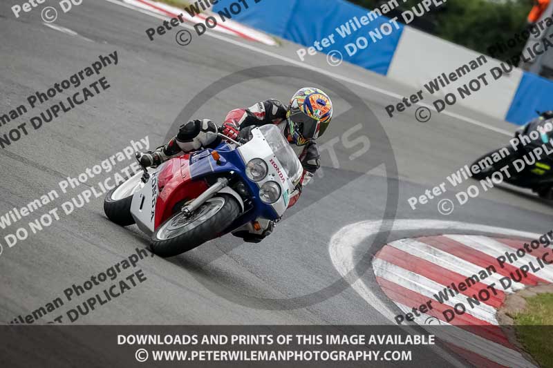 donington no limits trackday;donington park photographs;donington trackday photographs;no limits trackdays;peter wileman photography;trackday digital images;trackday photos